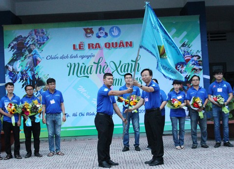 Hơn 1.000 chiến sĩ Mùa hè xanh Bách khoa ra mặt trận - Ảnh 2. Hơn 1.000 chiến sĩ Mùa hè xanh Bách khoa ra mặt trận - Ảnh 2.
