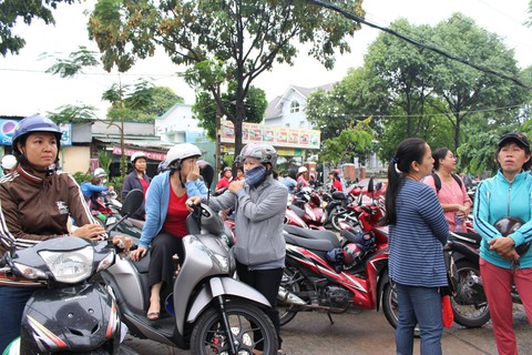 87.400 thí sinh bắt đầu thi môn đầu tiên - Ảnh 5. 87.400 thí sinh bắt đầu thi môn đầu tiên - Ảnh 5.
