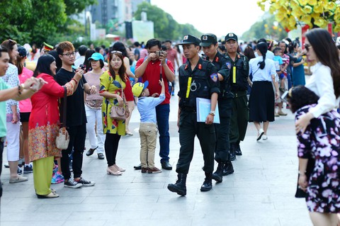Mong thành phố bình yên - Ảnh 1. Mong thành phố bình yên - Ảnh 1.