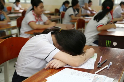 87.400 thí sinh bắt đầu thi môn đầu tiên - Ảnh 12. 87.400 thí sinh bắt đầu thi môn đầu tiên - Ảnh 12.