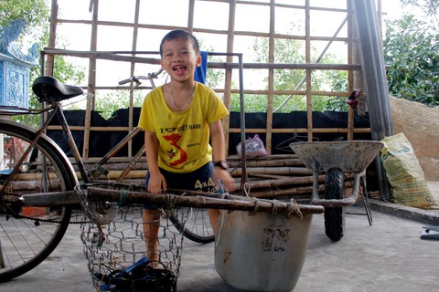 Em không được đi học vì nhà quá nghèo - Ảnh 3. Em không được đi học vì nhà quá nghèo - Ảnh 3.