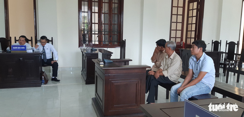 Lại hoãn phiên tòa cố ý gây thương tích, xử 6 năm chưa xong - Ảnh 1. Lại hoãn phiên tòa cố ý gây thương tích, xử 6 năm chưa xong - Ảnh 1.