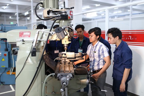 Nhiều sinh viên HUTECH có việc làm khi đang học - Ảnh 1. Nhiều sinh viên HUTECH có việc làm khi đang học - Ảnh 1.