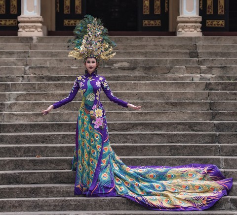 Chi Nguyễn mặc trang phục truyền thống 20 ký tại Miss Asia World 2018 - Ảnh 4. Chi Nguyễn mặc trang phục truyền thống 20 ký tại Miss Asia World 2018 - Ảnh 4.