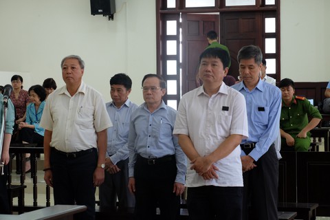 Đề nghị y án 18 năm tù với bị cáo Đinh La Thăng - Ảnh 1. Đề nghị y án 18 năm tù với bị cáo Đinh La Thăng - Ảnh 1.