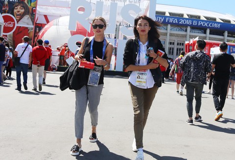 Quá xinh đẹp, nhiều nữ phóng viên khó tác nghiệp ở World Cup 2018 - Ảnh 9. Quá xinh đẹp, nhiều nữ phóng viên khó tác nghiệp ở World Cup 2018 - Ảnh 9.