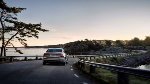 Volvo S60 2019 trình làng tại Mỹ, giá 35.800 USD - Ảnh 5. Volvo S60 2019 trình làng tại Mỹ, giá 35.800 USD - Ảnh 5.