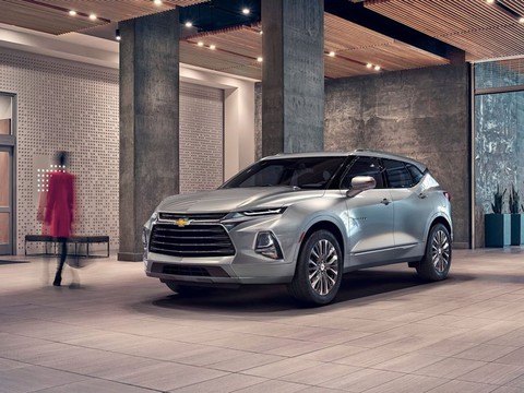 Chevrolet ra mắt mẫu xe nổi tiếng một thời Blazer với nhiều nét mới - Ảnh 1. Chevrolet ra mắt mẫu xe nổi tiếng một thời Blazer với nhiều nét mới - Ảnh 1.