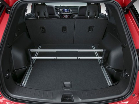 Chevrolet ra mắt mẫu xe nổi tiếng một thời Blazer với nhiều nét mới - Ảnh 8. Chevrolet ra mắt mẫu xe nổi tiếng một thời Blazer với nhiều nét mới - Ảnh 8.