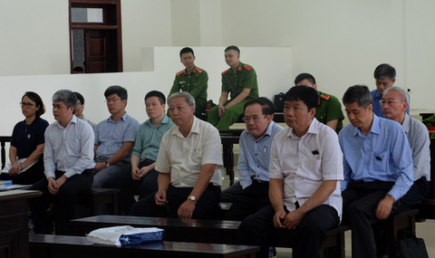 Ông Đinh La Thăng đề nghị tòa tuyên vô tội - Ảnh 2. Ông Đinh La Thăng đề nghị tòa tuyên vô tội - Ảnh 2.