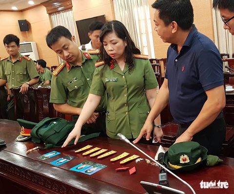 Vì sao cả ngàn người dính bẫy lừa của thiếu tướng dỏm? - Ảnh 1. Vì sao cả ngàn người dính bẫy lừa của thiếu tướng dỏm? - Ảnh 1.