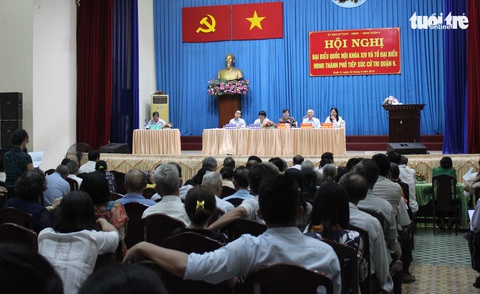 Cử tri bàn luận sôi nổi, đặt nhiều câu hỏi về đặc khu kinh tế - Ảnh 2. Cử tri bàn luận sôi nổi, đặt nhiều câu hỏi về đặc khu kinh tế - Ảnh 2.