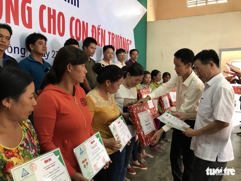 Trao vốn cho mẹ, nâng giấc mơ con - Ảnh 4. Trao vốn cho mẹ, nâng giấc mơ con - Ảnh 4.