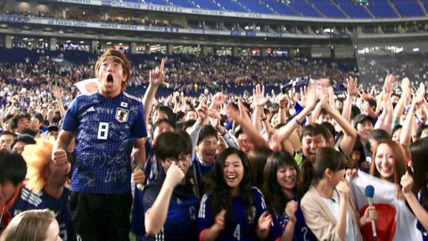 Nhật báo động vì quá nhiều người xem World Cup đi tiểu cùng lúc - Ảnh 3. Nhật báo động vì quá nhiều người xem World Cup đi tiểu cùng lúc - Ảnh 3.