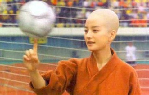 Triệu Vy, Lý Băng Băng, Huỳnh Thánh Y… điên cuồng với bóng đá - Ảnh 5. Triệu Vy, Lý Băng Băng, Huỳnh Thánh Y… điên cuồng với bóng đá - Ảnh 5.