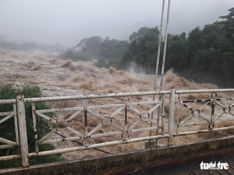 4 người chết, 3 người mất tích do mưa lũ tại Hà Giang, Lai Châu - Ảnh 2. 4 người chết, 3 người mất tích do mưa lũ tại Hà Giang, Lai Châu - Ảnh 2.