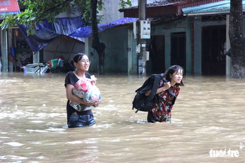 Hà Giang bị mưa lũ chia cắt, 2 người thiệt mạng - Ảnh 1. Hà Giang bị mưa lũ chia cắt, 2 người thiệt mạng - Ảnh 1.