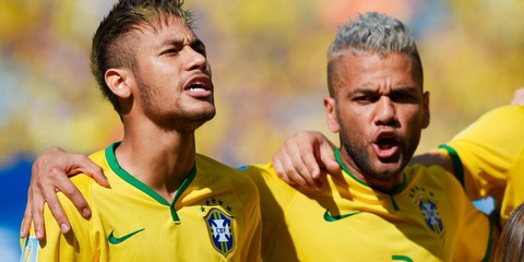 World Cup và sân khấu của những kẻ không biết hát - Ảnh 1. World Cup và sân khấu của những kẻ không biết hát - Ảnh 1.