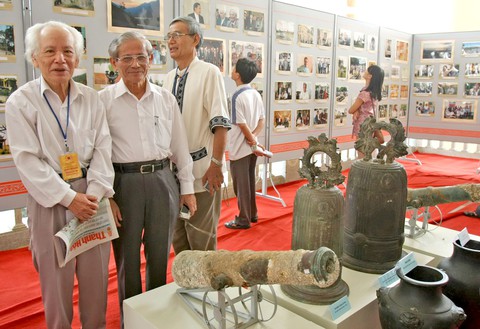 Chia tay giáo sư Phan Huy Lê - người thầy của nền sử Việt - Ảnh 5. Chia tay giáo sư Phan Huy Lê - người thầy của nền sử Việt - Ảnh 5.