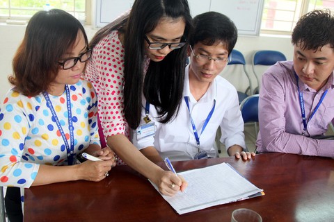 Căng thẳng như... coi thi THPT quốc gia - Ảnh 2. Căng thẳng như... coi thi THPT quốc gia - Ảnh 2.