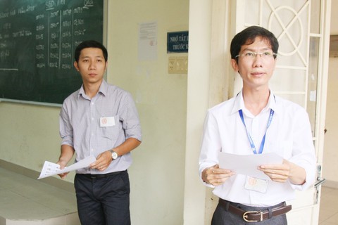 Căng thẳng như... coi thi THPT quốc gia - Ảnh 8. Căng thẳng như... coi thi THPT quốc gia - Ảnh 8.