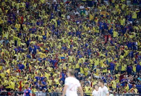 Khán đài World Cup: Sàn diễn thời trang lớn nhất thế giới - Ảnh 3. Khán đài World Cup: Sàn diễn thời trang lớn nhất thế giới - Ảnh 3.