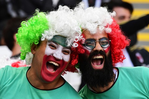 Khán đài World Cup: Sàn diễn thời trang lớn nhất thế giới - Ảnh 6. Khán đài World Cup: Sàn diễn thời trang lớn nhất thế giới - Ảnh 6.