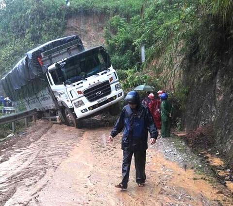 Hà Giang 3 người chết vì mưa lũ, thiệt hại nhiều tỉ đồng - Ảnh 2. Hà Giang 3 người chết vì mưa lũ, thiệt hại nhiều tỉ đồng - Ảnh 2.