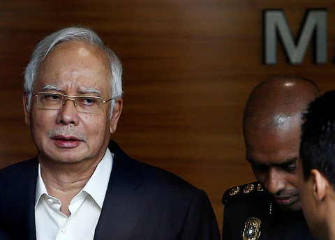 Lưới quét tham nhũng của Malaysia bắt đầu chạm đến cựu thủ tướng - Ảnh 1. Lưới quét tham nhũng của Malaysia bắt đầu chạm đến cựu thủ tướng - Ảnh 1.