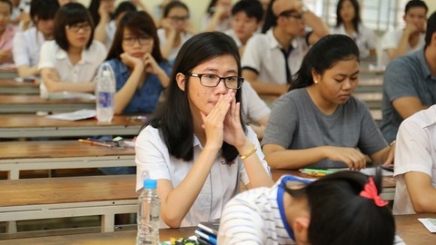 Những đề thi siêu ngắn - Ảnh 4. Những đề thi siêu ngắn - Ảnh 4.