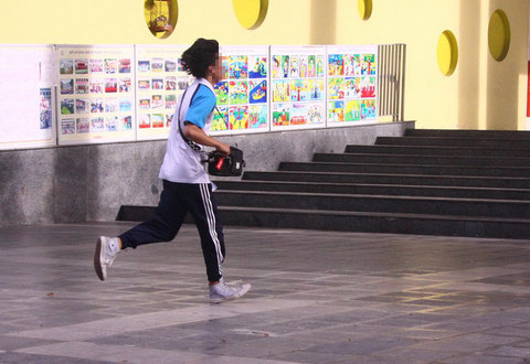 Môn thi đầu tiên, 26 thí sinh bị đình chỉ - Ảnh 1. Môn thi đầu tiên, 26 thí sinh bị đình chỉ - Ảnh 1.