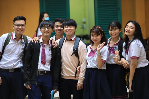 75% bài thi văn THPT quốc gia ở TP.HCM đạt điểm 5 trở lên - Ảnh 1. 75% bài thi văn THPT quốc gia ở TP.HCM đạt điểm 5 trở lên - Ảnh 1.