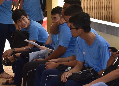 Thí sinh thoải mái bước vào thi toán THPT quốc gia 2018 - Ảnh 3. Thí sinh thoải mái bước vào thi toán THPT quốc gia 2018 - Ảnh 3.