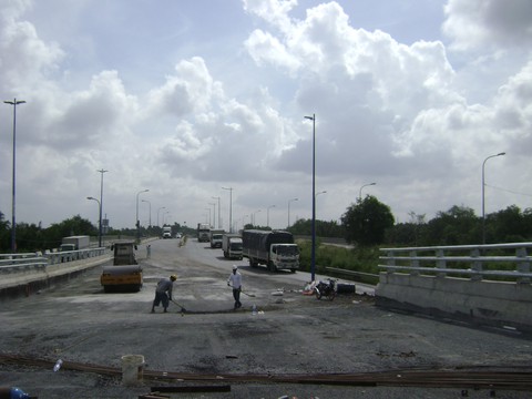 29-6 thông xe cầu vượt Mỹ Thủy, giải tỏa kẹt xe khu Cát Lái - Ảnh 1. 29-6 thông xe cầu vượt Mỹ Thủy, giải tỏa kẹt xe khu Cát Lái - Ảnh 1.