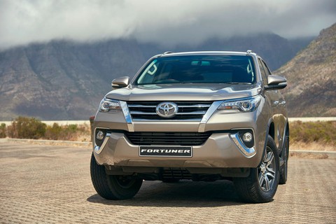 Toyota Fortuner 2018 tăng giá dù thuế đã về 0% - Ảnh 1. Toyota Fortuner 2018 tăng giá dù thuế đã về 0% - Ảnh 1.