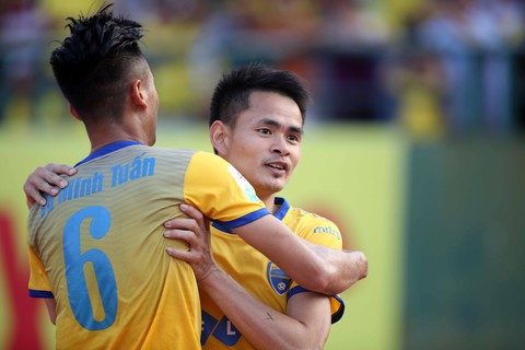 V-League 2018: FLC Thanh Hóa thắng liền bốn trận - Ảnh 1. V-League 2018: FLC Thanh Hóa thắng liền bốn trận - Ảnh 1.