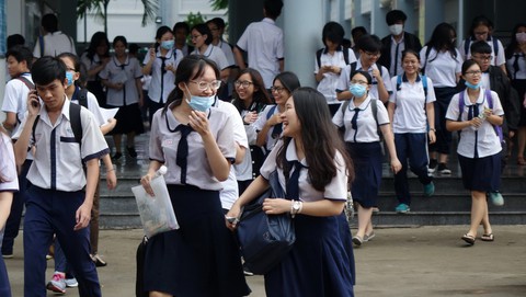 Đề thi tiếng Anh THPT quốc gia: học sinh trung bình dễ lấy điểm 5 - Ảnh 10. Đề thi tiếng Anh THPT quốc gia: học sinh trung bình dễ lấy điểm 5 - Ảnh 10.