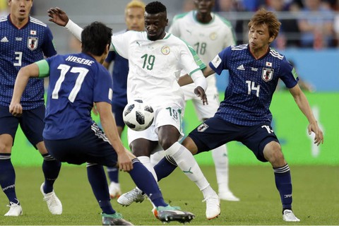World Cup 2018: Fan Trung Quốc ghen tị, muốn được giống Nhật và Hàn - Ảnh 3. World Cup 2018: Fan Trung Quốc ghen tị, muốn được giống Nhật và Hàn - Ảnh 3.