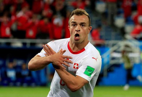 Ăn mừng ẩn ý chính trị, Xhaka và Shaqiri thoát án treo giò - Ảnh 1. Ăn mừng ẩn ý chính trị, Xhaka và Shaqiri thoát án treo giò - Ảnh 1.