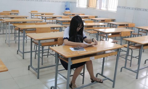 Gần 350.000 thí sinh vào ngày thứ 2 thi THPT quốc gia - Ảnh 3. Gần 350.000 thí sinh vào ngày thứ 2 thi THPT quốc gia - Ảnh 3.
