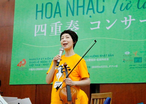 Nhóm nhạc Nhật chơi Diễm xưa cho bệnh nhân ung thư Đà Nẵng - Ảnh 5. Nhóm nhạc Nhật chơi Diễm xưa cho bệnh nhân ung thư Đà Nẵng - Ảnh 5.