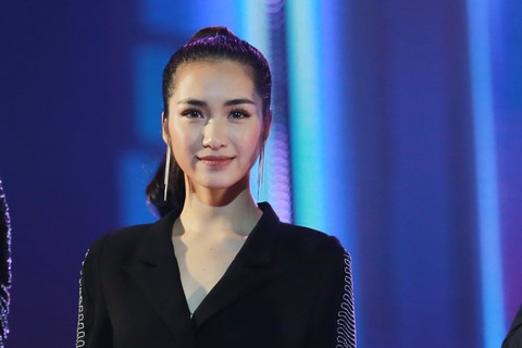 Mr. Cần Trô, Sơn Tùng, Nam Em, Hòa Minzy: ai sáng nhất ngày 27-6? - Ảnh 5. Mr. Cần Trô, Sơn Tùng, Nam Em, Hòa Minzy: ai sáng nhất ngày 27-6? - Ảnh 5.