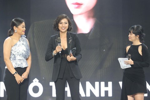 Hồ Ngọc Hà lại là biểu tượng thời trang, Ngô Thanh Vân Phụ nữ của năm - Ảnh 3. Hồ Ngọc Hà lại là biểu tượng thời trang, Ngô Thanh Vân Phụ nữ của năm - Ảnh 3.