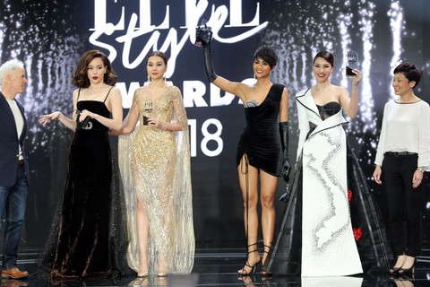 Hồ Ngọc Hà lại là biểu tượng thời trang, Ngô Thanh Vân Phụ nữ của năm - Ảnh 12. Hồ Ngọc Hà lại là biểu tượng thời trang, Ngô Thanh Vân Phụ nữ của năm - Ảnh 12.