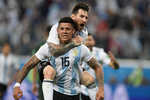Hoàng Bách cuồng Messi, Nhan Phúc Vinh chê thường thôi - Ảnh 5. Hoàng Bách cuồng Messi, Nhan Phúc Vinh chê thường thôi - Ảnh 5.