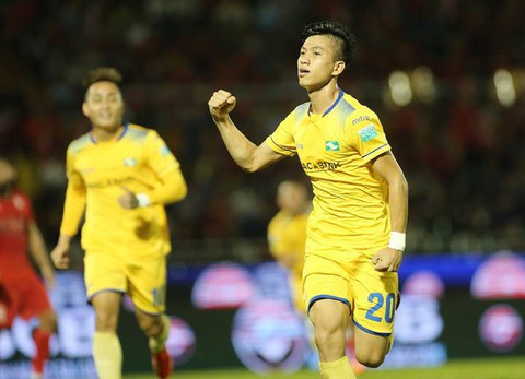 Tuyển thủ U-23 Phan Văn Đức lập cú đúp, SLNA thắng Sài Gòn 3-2 - Ảnh 1. Tuyển thủ U-23 Phan Văn Đức lập cú đúp, SLNA thắng Sài Gòn 3-2 - Ảnh 1.