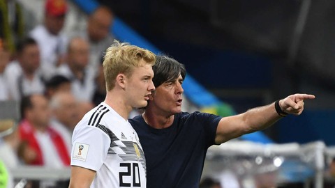 Hoàng tử tóc vàng Julian Brandt trong dàn nam thần Đức - Ảnh 1. Hoàng tử tóc vàng Julian Brandt trong dàn nam thần Đức - Ảnh 1.
