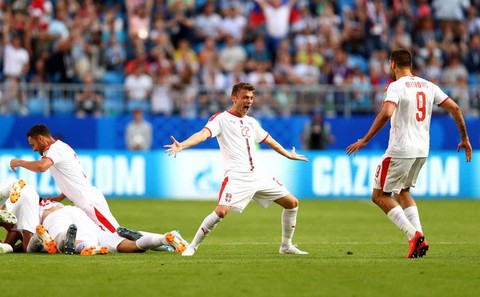 Những khoảnh khắc tràn đầy cảm hứng thể thao vòng bảng World Cup - Ảnh 14. Những khoảnh khắc tràn đầy cảm hứng thể thao vòng bảng World Cup - Ảnh 14.