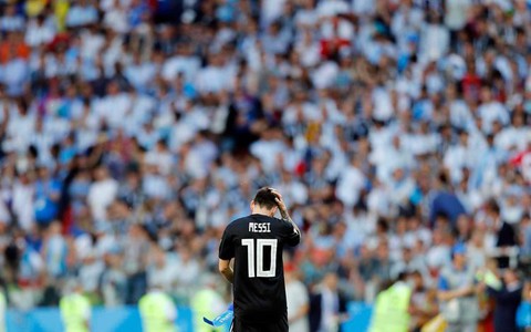 Những khoảnh khắc tràn đầy cảm hứng thể thao vòng bảng World Cup - Ảnh 17. Những khoảnh khắc tràn đầy cảm hứng thể thao vòng bảng World Cup - Ảnh 17.