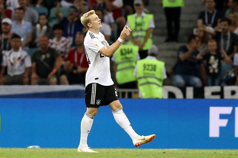 Hoàng tử tóc vàng Julian Brandt trong dàn nam thần Đức - Ảnh 10. Hoàng tử tóc vàng Julian Brandt trong dàn nam thần Đức - Ảnh 10.